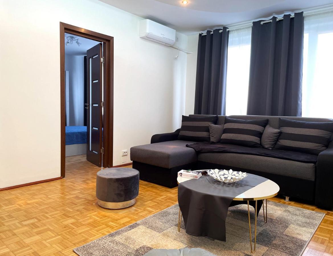 Royal Palace - City Center Accommodation Bucureşti Exterior foto